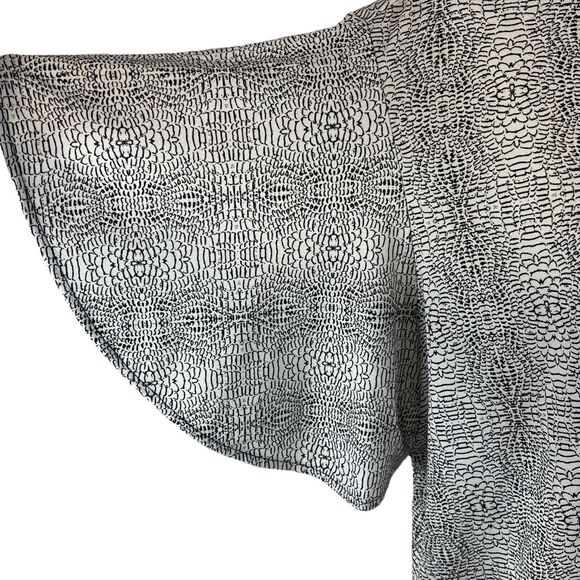 Worthington 2X-Large Top Geometric Keyhole V-Neck Flutter Sleeve Stretch - Picture 3 of 8